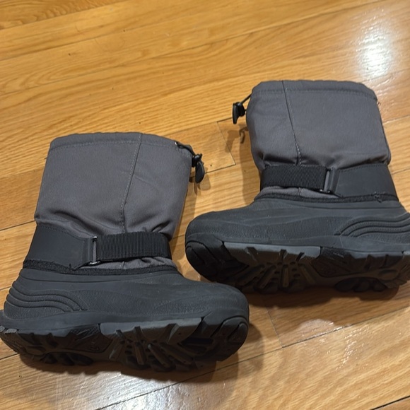 Kamik boys winter snow boots size 2. - Picture 3 of 6